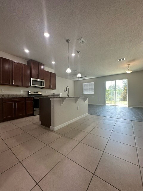 Foto del edificio - 2772 Pleasant Cypress Cir