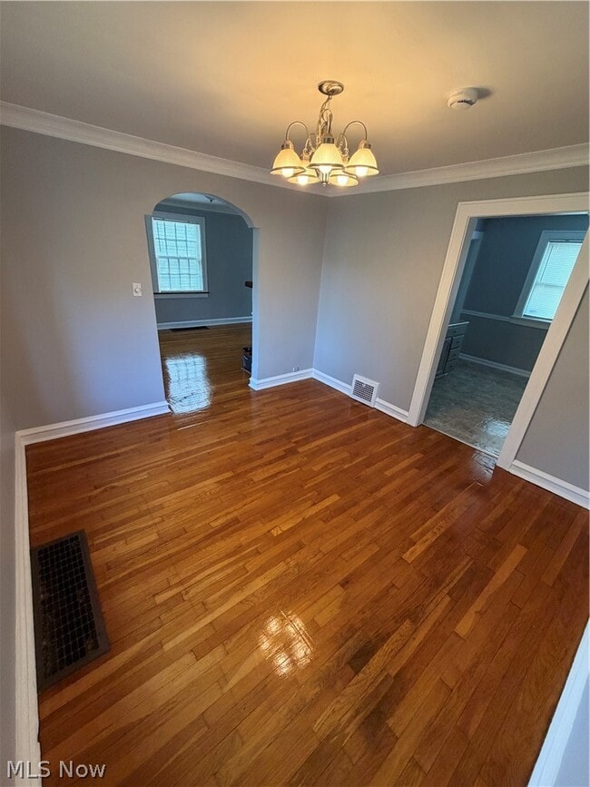 Building Photo - 52 Meadowbrook Ave