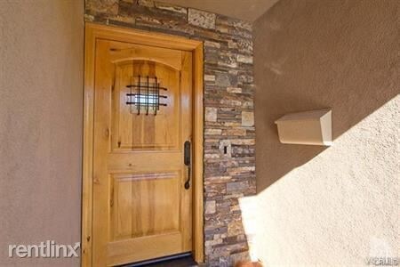 Foto principal - 4181 Blackwood St