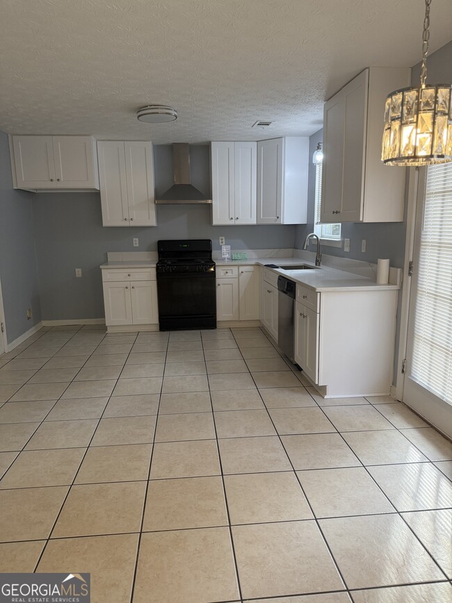 Building Photo - 135 Plantation Blvd