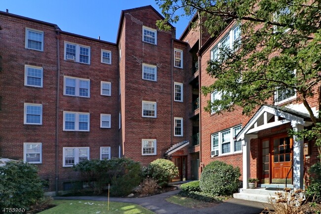 Building Photo - 217 Prospect Ave