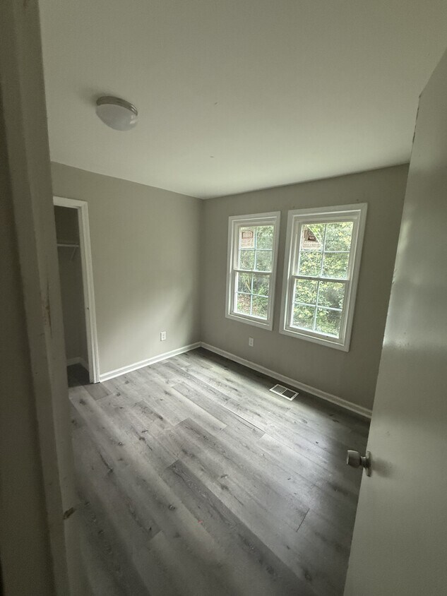 Building Photo - 356 Woolfolk St