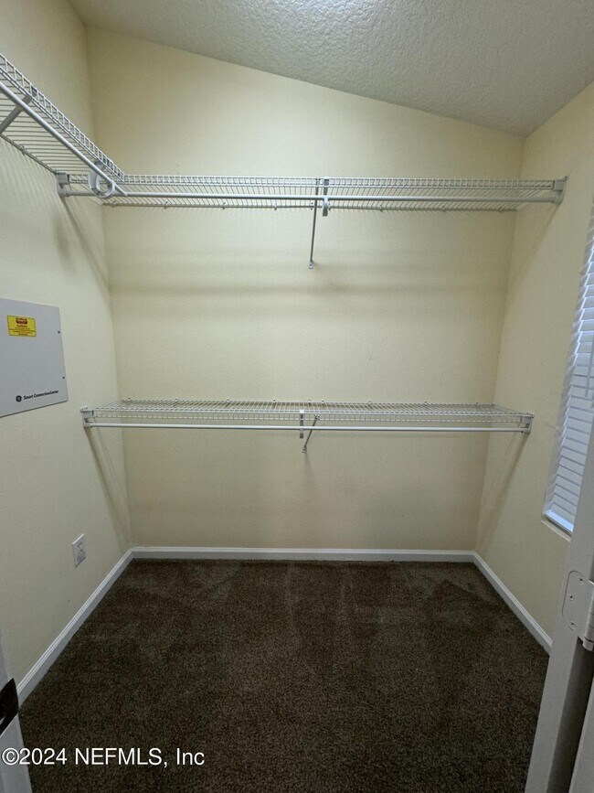 Building Photo - 13321 Low Tide Way