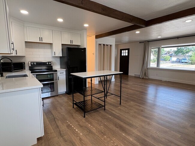 Foto del edificio - 2316 W Kootenai St