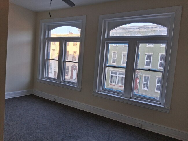 Foto del edificio - 112 S 6th St