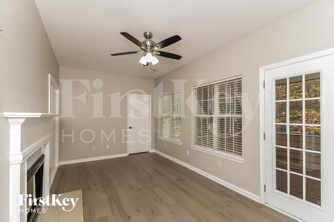 Foto del edificio - 32 Soapstone Ln