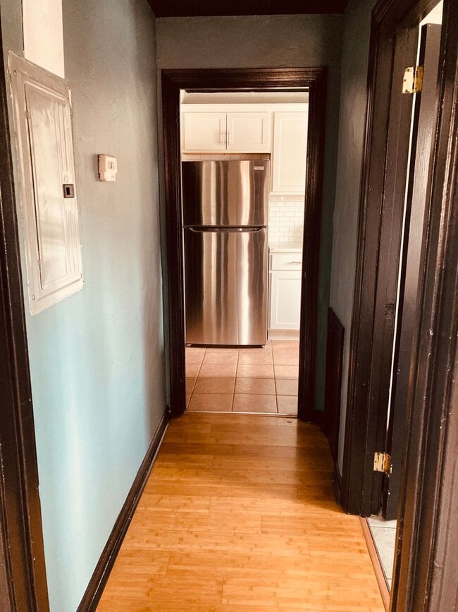 Foto del edificio - 922 Western Ave