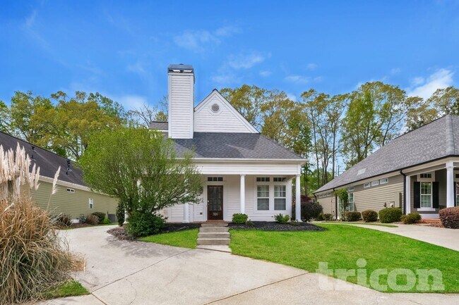 Building Photo - 316 Pinehurst Way