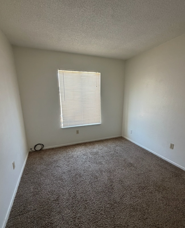 Building Photo - 10476 Charleston Dr