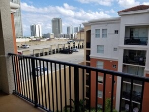 Building Photo - 17150 N Bay Rd