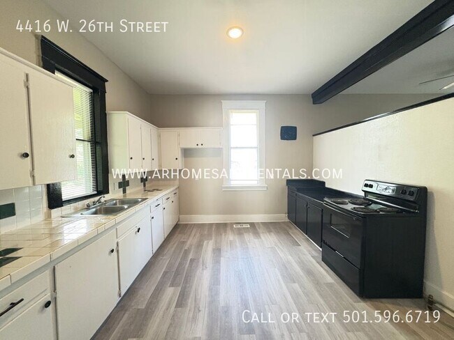 Foto del edificio - 4416 W 26th St