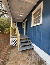 Building Photo - 907 Winn St