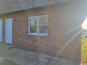 Building Photo - 1207 Pine St