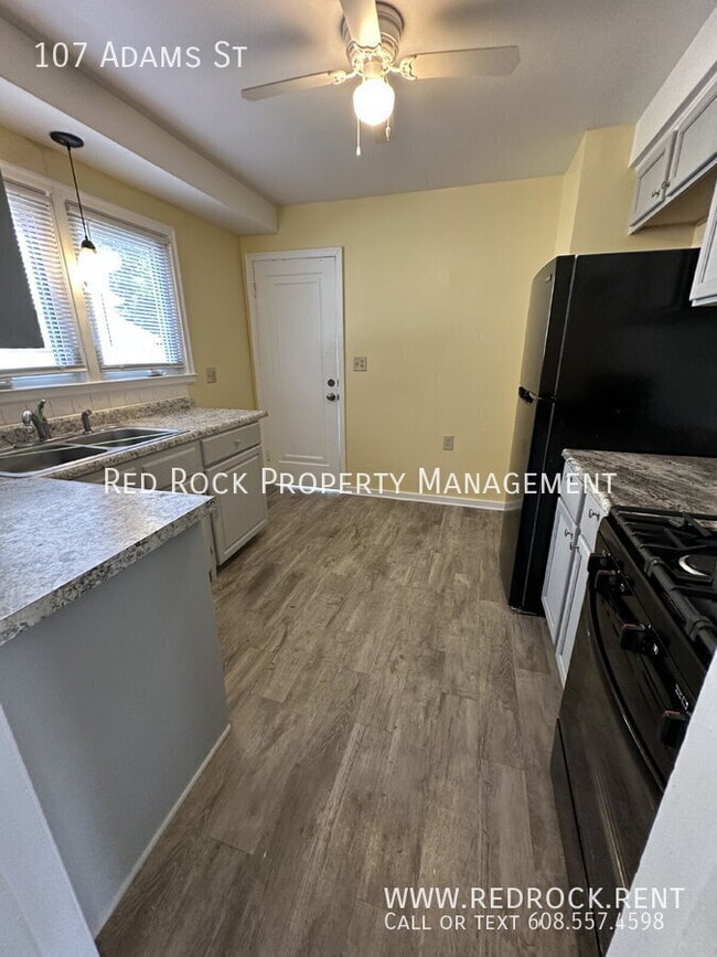 Foto del edificio - 107 Adams St