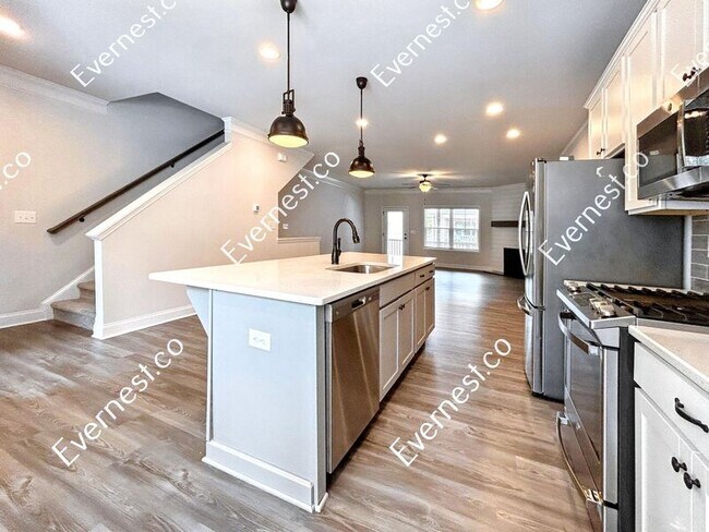 Building Photo - 428 Stovall Pl
