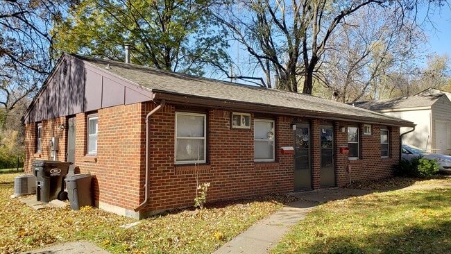 Building Photo - 1932 S Crescent Ave