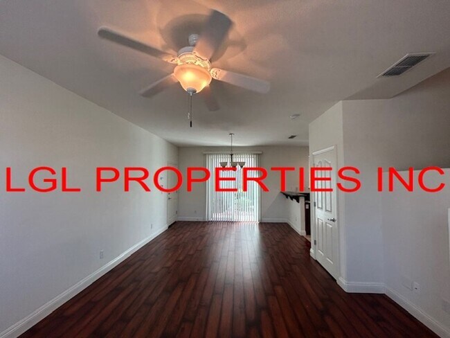Foto del edificio - 2826 Maybrook Dr