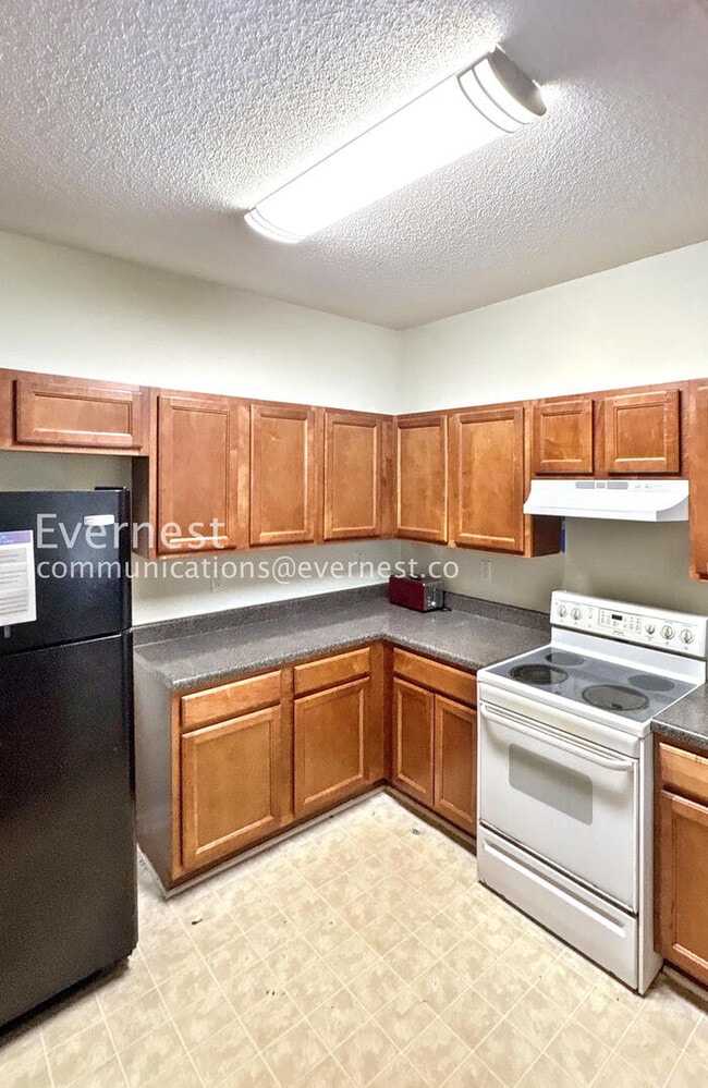 Foto del edificio - 7688 Creekside Ln