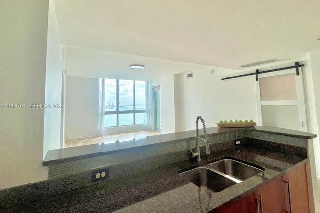 Building Photo - 300 S Biscayne Blvd