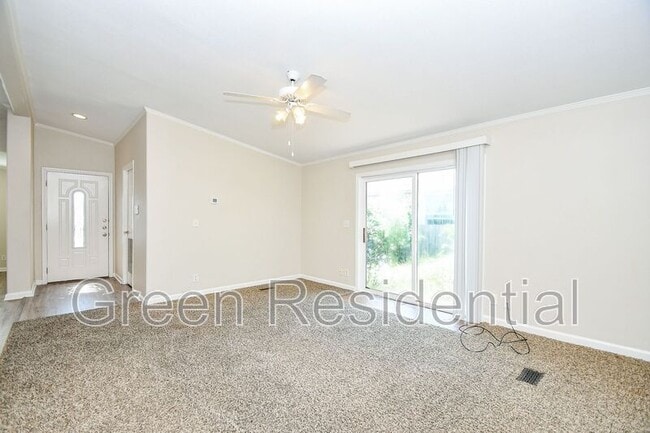 Building Photo - 10006 Elderberry Park Ln