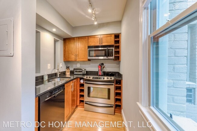 Building Photo - 1 br, 1 bath House - 1363 K Street SE Apt....