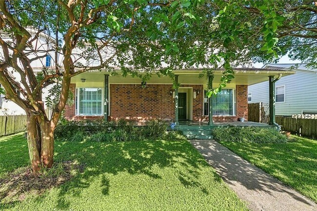 Foto del edificio - 6832 Orleans Ave