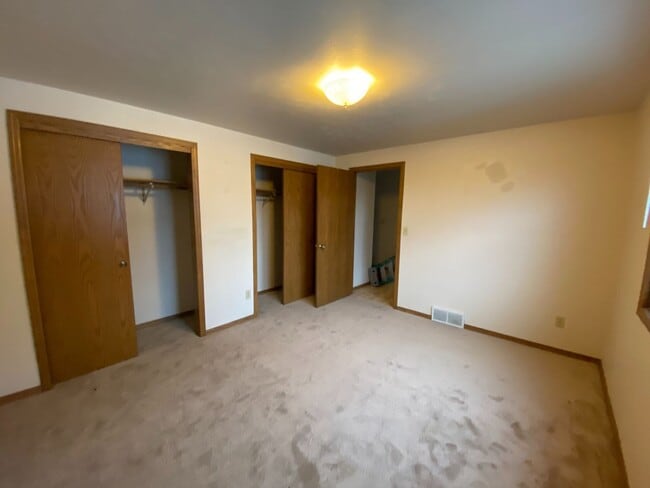 Building Photo - 3053 Wedge Ct