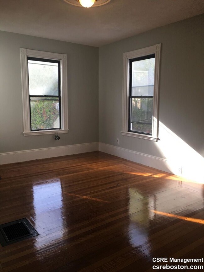 Building Photo - HOT ALLSTON LISTING!!!!
