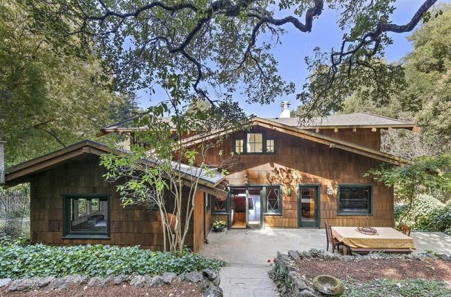 Building Photo - 31 Wildomar St
