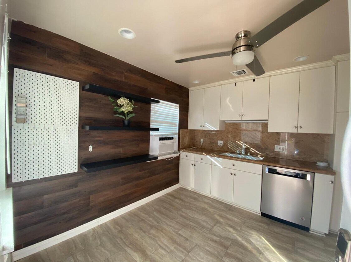 Foto principal - 3603 E Hungerford St