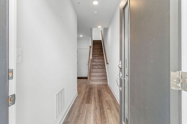 Foto del edificio - Rent – Brand New Townhome in the Watershed Community