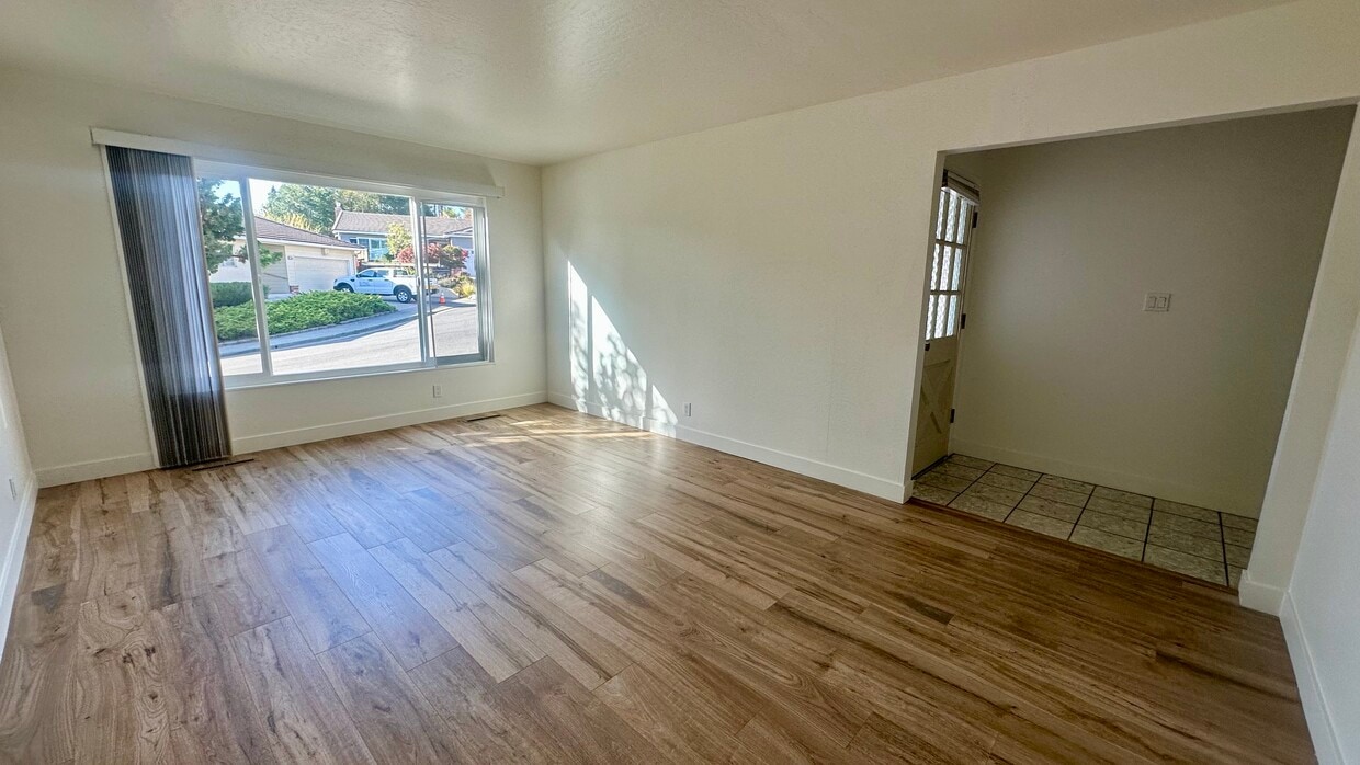 Entry Way + Front Living Space - 18544 Doris Ct (Castro Valley, CA)