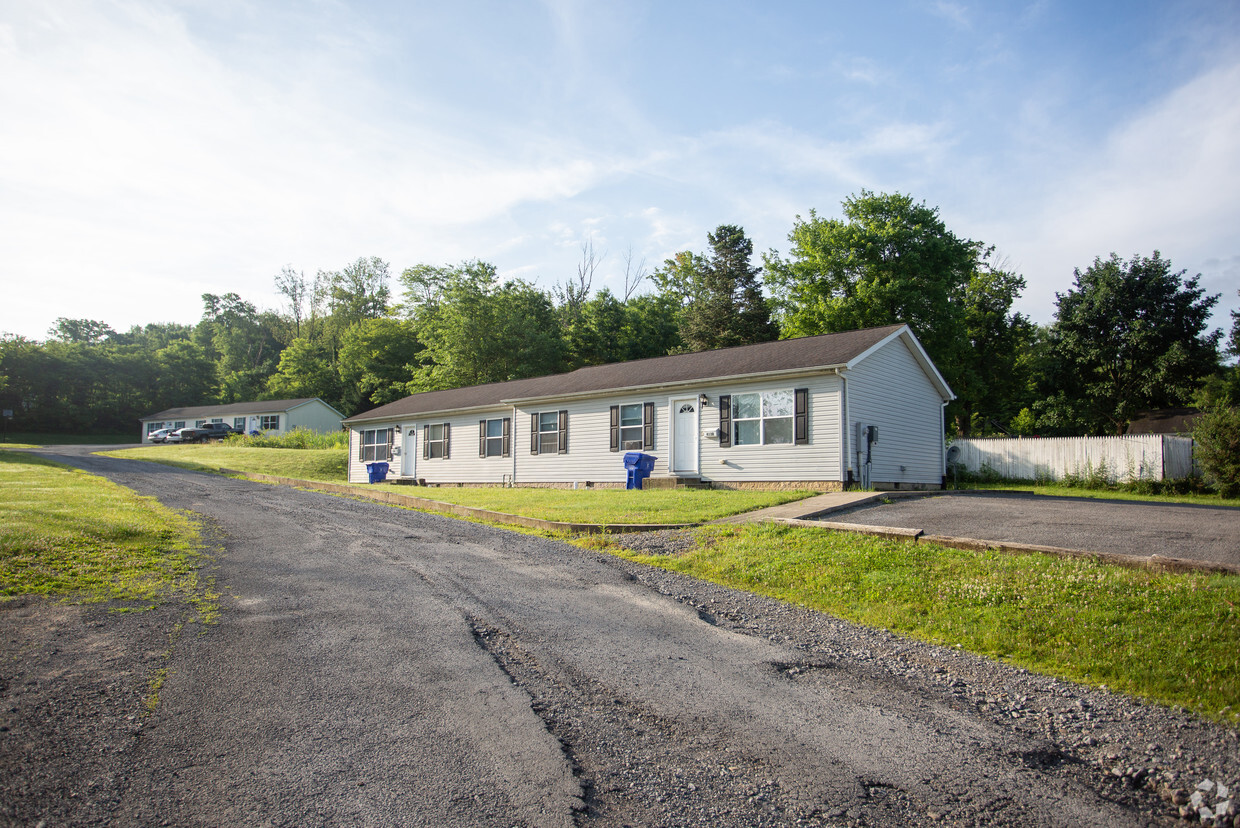 Foto principal - 407-413 W Cooper St