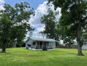 Building Photo - 14742 South Blvd