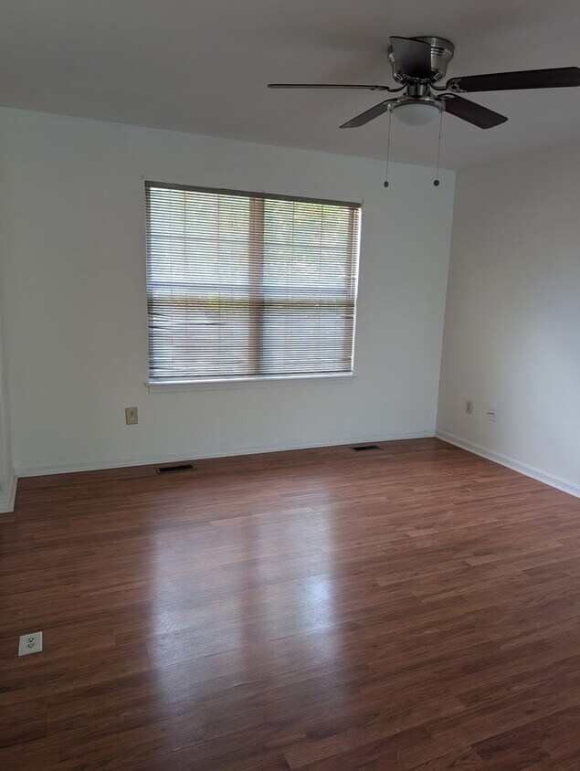 Foto principal - 314 Moonlight Ct