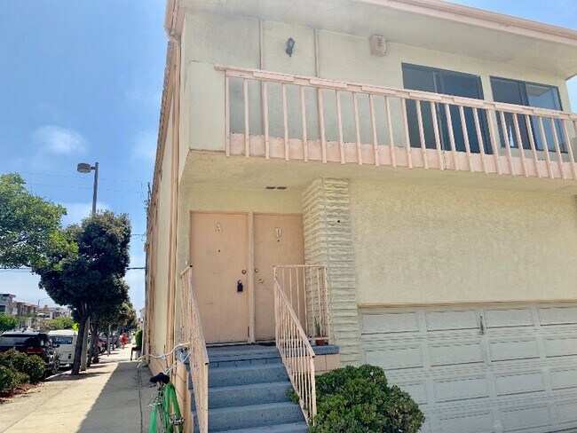 Building Photo - 1411 Manhattan Ave