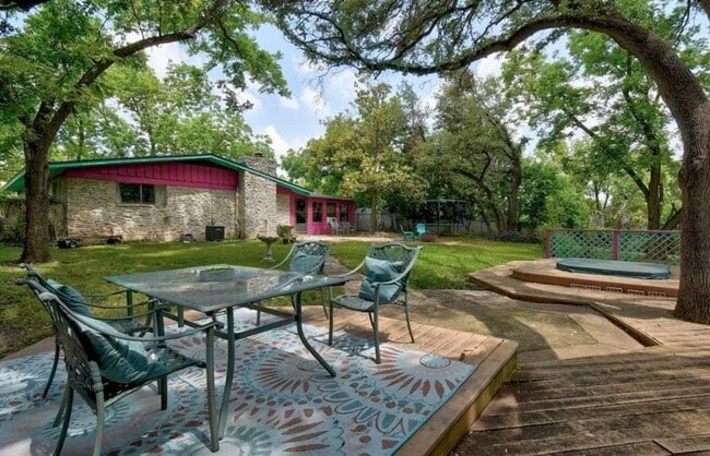 Foto del edificio - 11403 Indianhead Dr