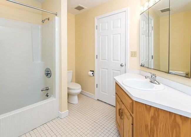 Building Photo - 501 Lexington St