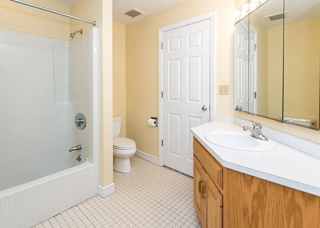 Photo - 501 Lexington St Apartment