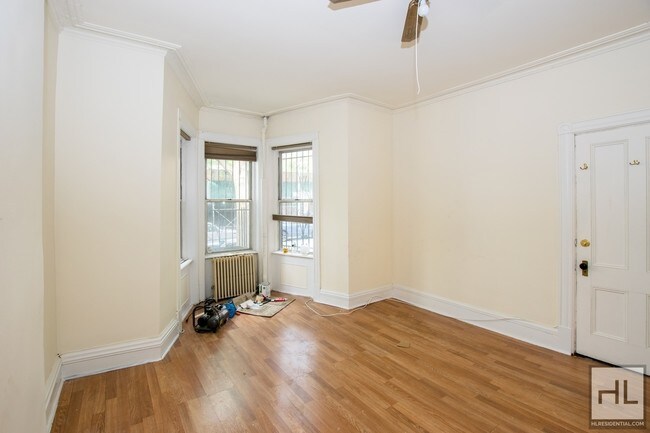 Foto del edificio - 306-305 5th Ave