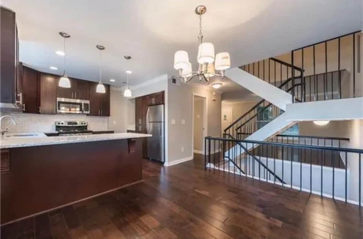 Room in Townhome on Cardigan Cir - Room in Townhome on Cardigan Cir