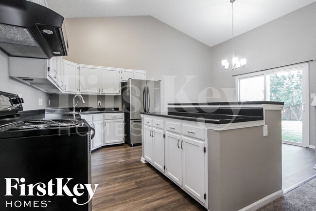 Building Photo - 7445 Glensford Dr