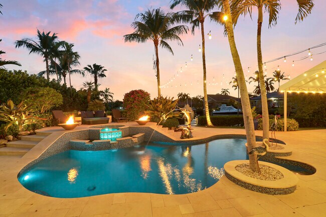 Foto del edificio - 18808 SE Windward Island Ln