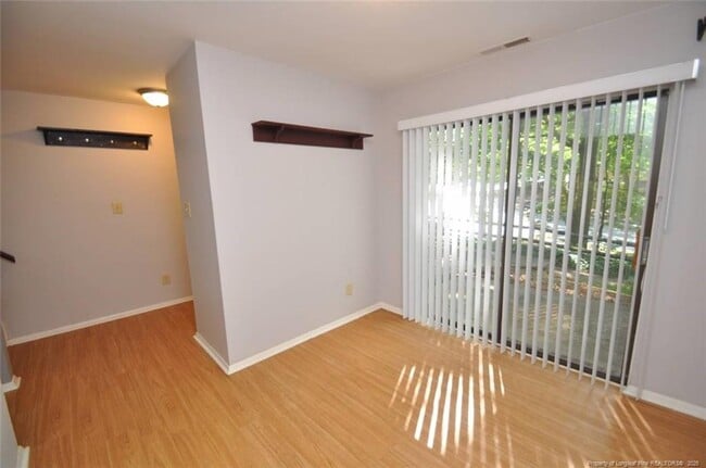Building Photo - 1133 Schaub Dr