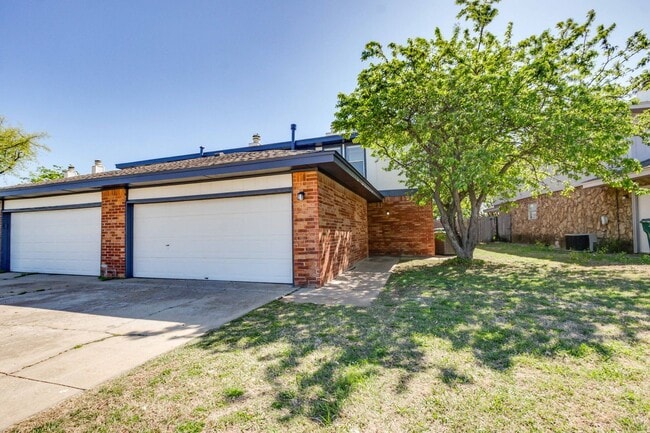 Three bed/2.5 bath in Harvest Hills - Three bed/2.5 bath in Harvest Hills House