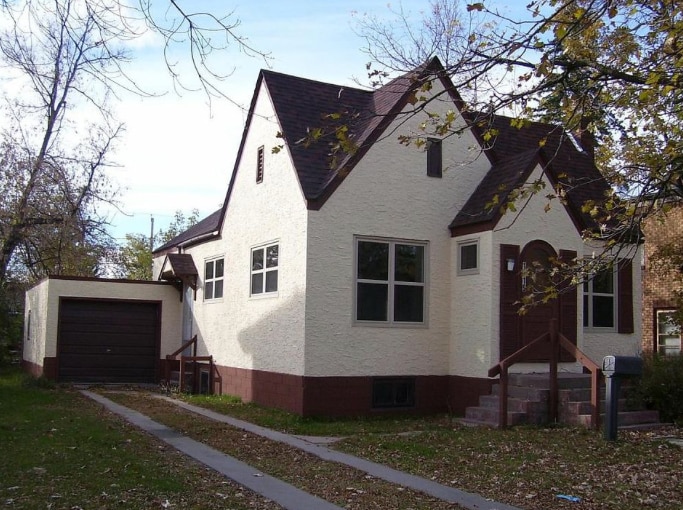 Primary Photo - 1319 Bixby Ave NE