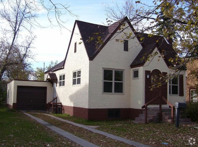 Building Photo - 1319 Bixby Ave NE