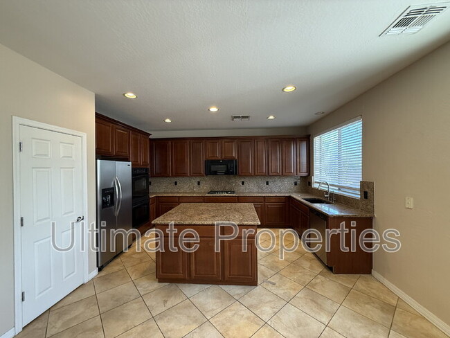 Building Photo - 25806 N 50th Glen