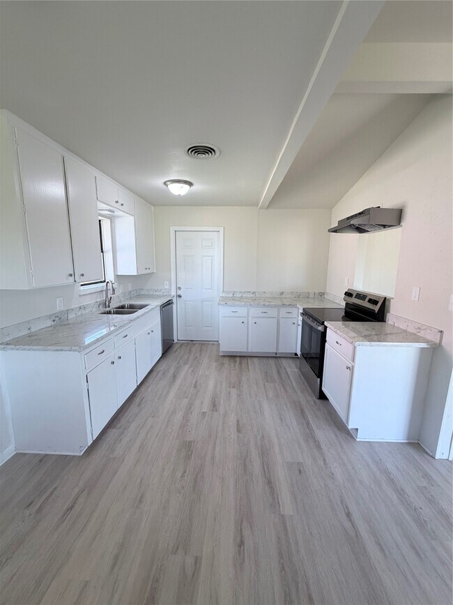 Foto del edificio - 3616 Willowick Dr