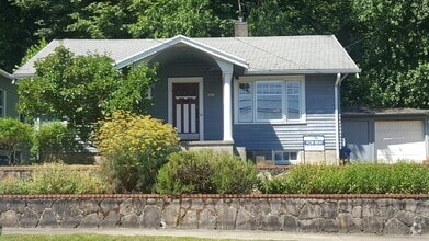 Building Photo - 5815 S Corbett Ave